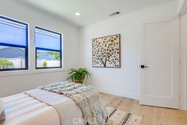 2103 Roxanne Avenue, Long Beach CA: https://media.crmls.org/medias/4febd447-58c6-4199-a1a6-f2bc2efa9411.jpg