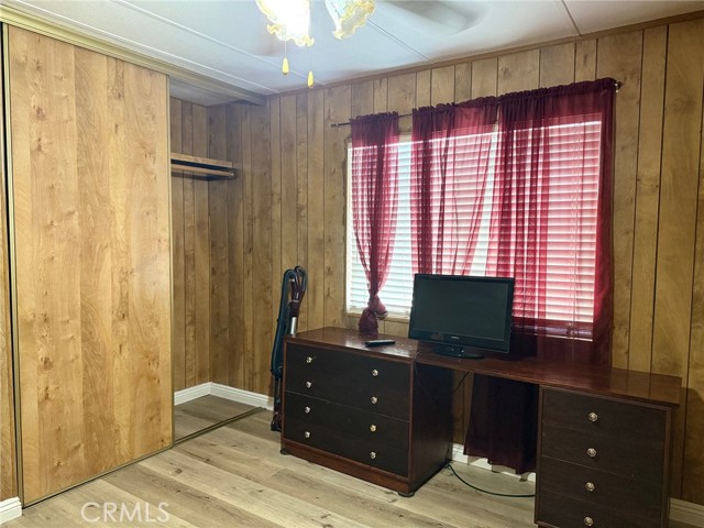 1045 N Azusa Ave, Covina CA: https://media.crmls.org/medias/4fec2c9b-02ef-4fb1-9f36-1154ae3d493f.jpg