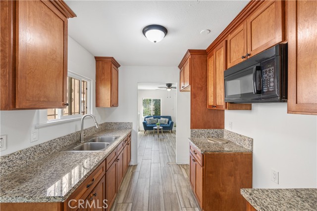1523 W 59th Street, Los Angeles CA: https://media.crmls.org/medias/4fec508b-f0ea-4924-9de2-9b73737b8f76.jpg