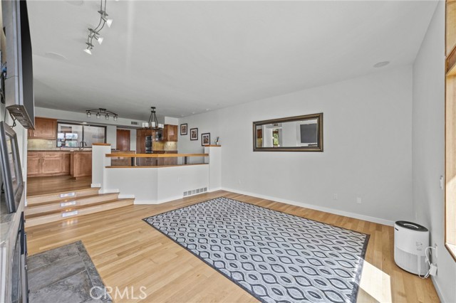 4 Woodhaven, Laguna Niguel CA: https://media.crmls.org/medias/4fec89ea-177f-4a3b-8678-3193d3eab826.jpg