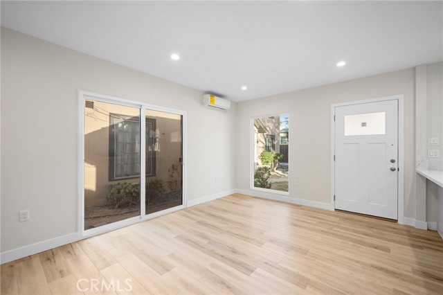 Detail Gallery Image 7 of 14 For 417 Riverdale Dr 417c,  Glendale,  CA 91204 - 1 Beds | 1 Baths