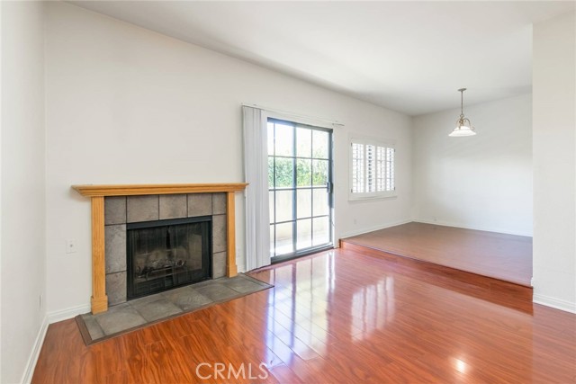 Detail Gallery Image 7 of 20 For 4543 Willis Ave #105,  Sherman Oaks,  CA 91403 - 2 Beds | 2 Baths