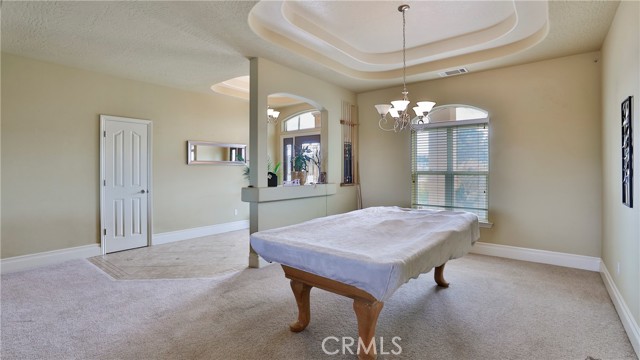 Detail Gallery Image 11 of 60 For 7061 Opal Ave, Oak Hills,  CA 92344 - 5 Beds | 4 Baths