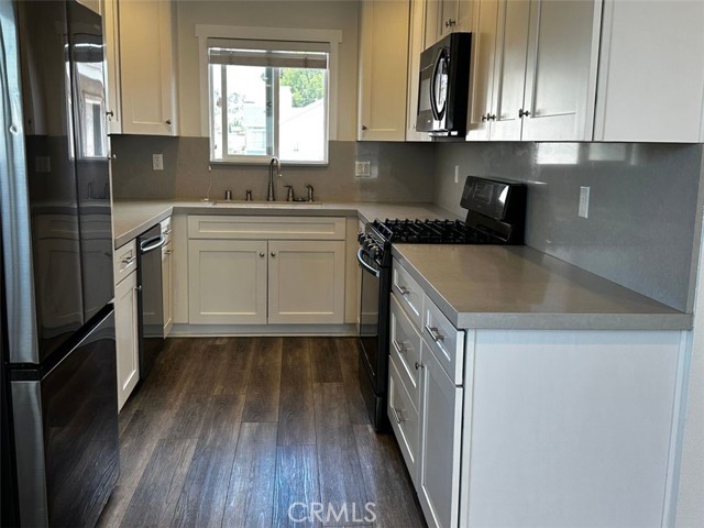 Detail Gallery Image 4 of 18 For 2602 Apple Ave, Torrance,  CA 90501 - 2 Beds | 2 Baths