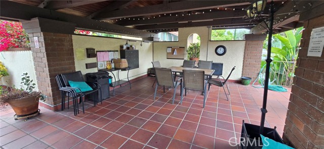 1364 Park Plaza Drive, Long Beach CA: https://media.crmls.org/medias/4fee16f9-1829-4767-9227-797758005427.jpg