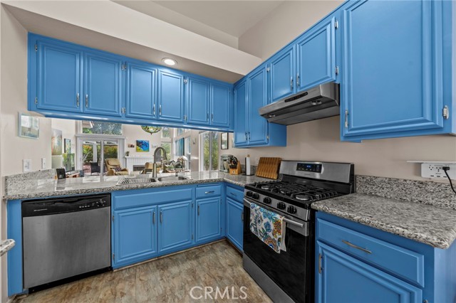 Detail Gallery Image 8 of 42 For 30632 Shoreline Dr, Menifee,  CA 92584 - 4 Beds | 2/1 Baths