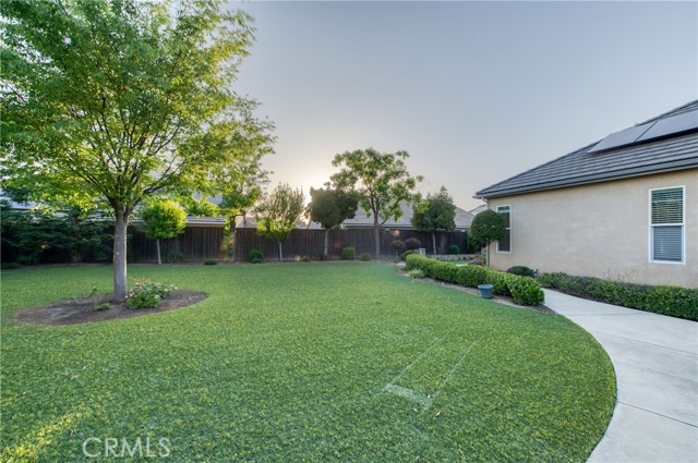 Detail Gallery Image 34 of 35 For 1624 N Chesterfield Ln, Clovis,  CA 93619 - 4 Beds | 2/1 Baths