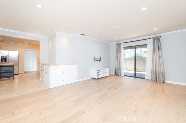 Detail Gallery Image 11 of 19 For 2306 Ruhland Ave #B,  Redondo Beach,  CA 90278 - 3 Beds | 2 Baths