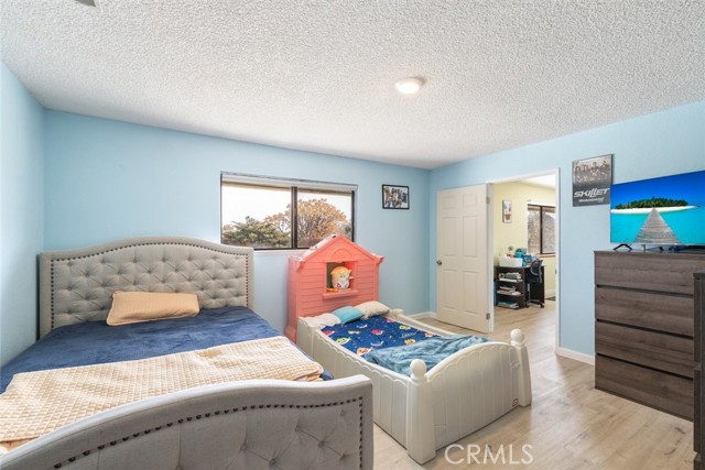 17733 Fresno Street, Hesperia CA: https://media.crmls.org/medias/4ff09885-888a-495b-8874-61450cc445c4.jpg