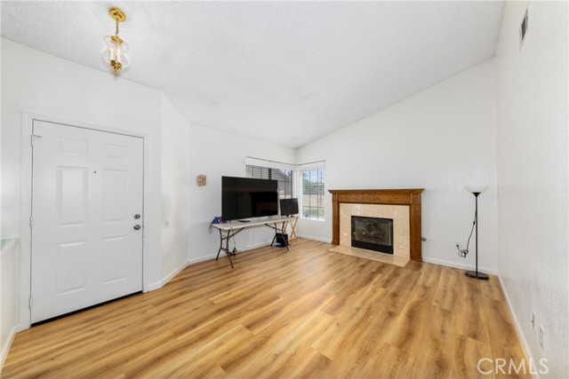 Detail Gallery Image 6 of 29 For 16880 Glennaire Ave, Victorville,  CA 92395 - 3 Beds | 2 Baths