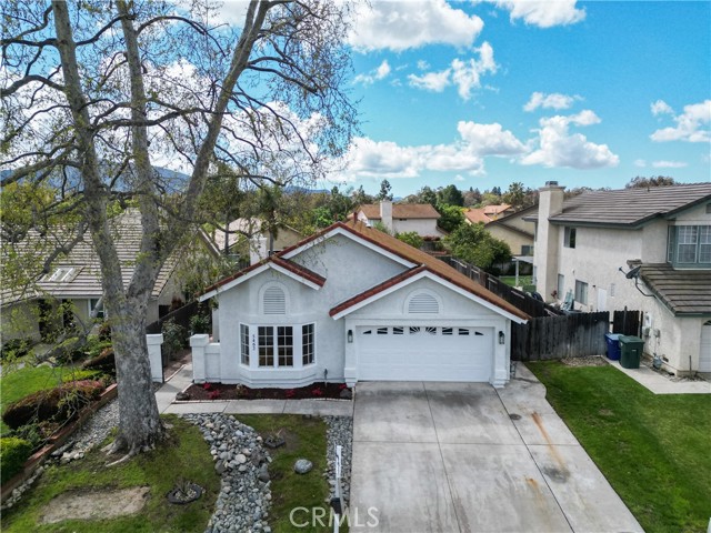 5462 Butterfield Street photo 6