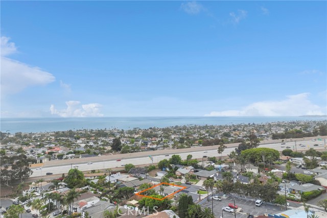 9 W Avenida Cornelio, San Clemente CA: https://media.crmls.org/medias/4ff332d6-4f7e-4f01-aba0-0c52d000606d.jpg