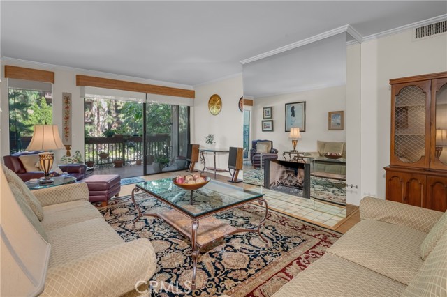 1645 Clark Avenue, Long Beach CA: https://media.crmls.org/medias/4ff33c4e-d61a-4de6-bc2e-e100c33d34e7.jpg