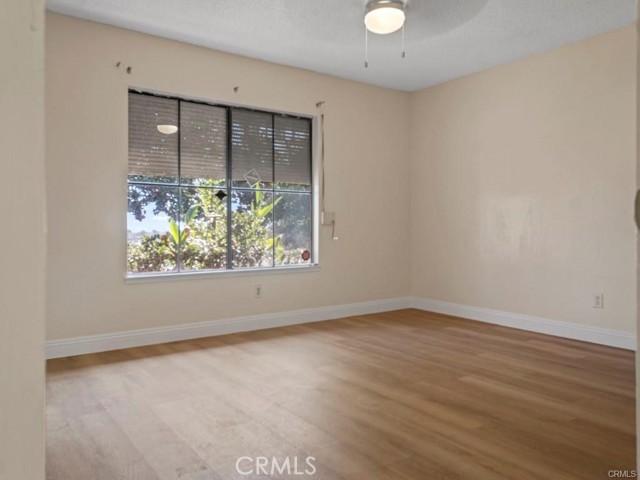 Detail Gallery Image 6 of 14 For 804 Terrace, San Bernardino,  CA 92410 - 3 Beds | 2 Baths