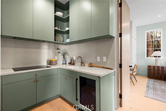 Detail Gallery Image 58 of 62 For 19026 Sprague St, Tarzana,  CA 91356 - 6 Beds | 6/1 Baths