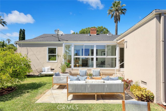 852 E Howard Street, Pasadena CA: https://media.crmls.org/medias/4ff365fd-7135-4b6b-ae63-a23ada01ee62.jpg