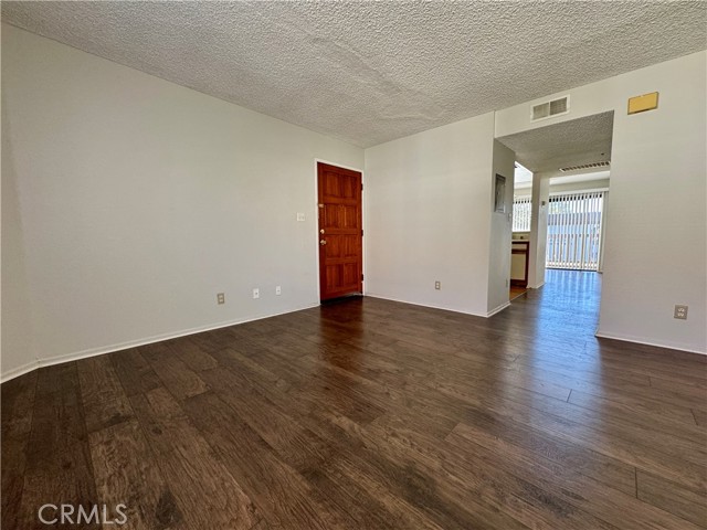 Detail Gallery Image 2 of 17 For 987 E Del Mar Bld #13,  Pasadena,  CA 91106 - 2 Beds | 2 Baths