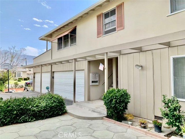 1150 Okoboji Drive, Arcadia CA: https://media.crmls.org/medias/4ff40c19-67e8-404b-81a0-c625c07acfcf.jpg