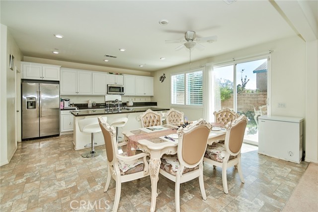 Detail Gallery Image 12 of 51 For 15607 Allspice Ln, Fontana,  CA 92336 - 4 Beds | 3 Baths