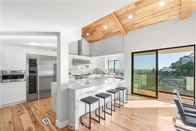 Detail Gallery Image 8 of 55 For 8566 Hollywood Bld, Los Angeles,  CA 90069 - 6 Beds | 6/1 Baths