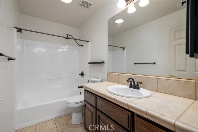 Detail Gallery Image 18 of 48 For 22081 Village Way Dr, Canyon Lake,  CA 92587 - 4 Beds | 3/1 Baths