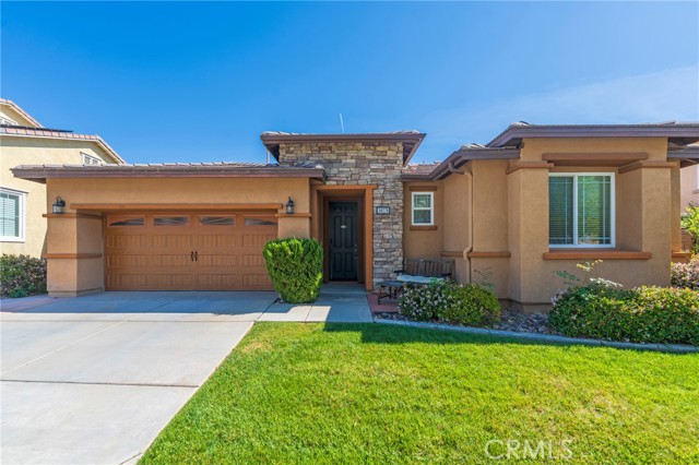 Detail Gallery Image 2 of 40 For 34278 Torrey Pines Court, Lake Elsinore,  CA 92532 - 3 Beds | 2 Baths