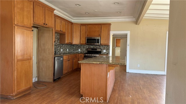 Detail Gallery Image 5 of 10 For 26759 Columbia St, Hemet,  CA 92544 - 4 Beds | 2 Baths