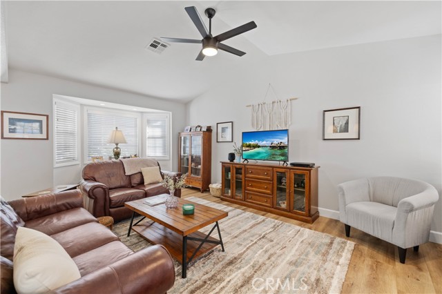 Detail Gallery Image 19 of 70 For 27851 Santa Clarita Rd, Saugus,  CA 91350 - 3 Beds | 2 Baths