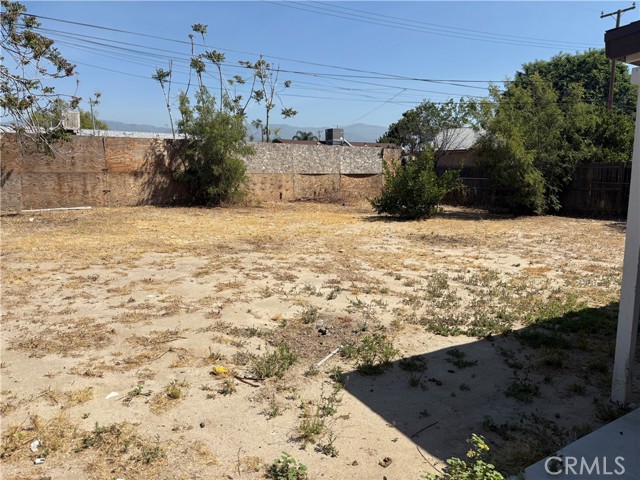 Detail Gallery Image 16 of 16 For 2004 W 15th, San Bernardino,  CA 92411 - 4 Beds | 2 Baths