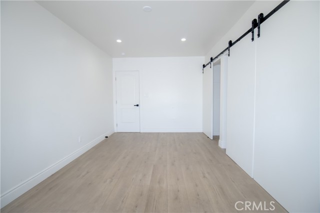 2101 Arlington Avenue, Los Angeles CA: https://media.crmls.org/medias/4ff75f43-b6f8-40e1-8ccd-71667a296912.jpg