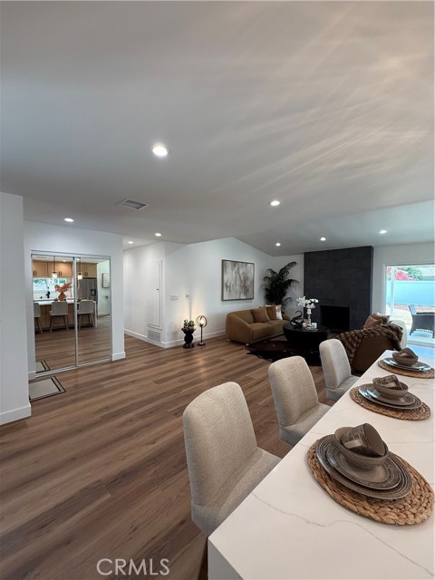 Detail Gallery Image 17 of 40 For 6902 Lasaine Ave, Lake Balboa,  CA 91406 - 3 Beds | 2 Baths