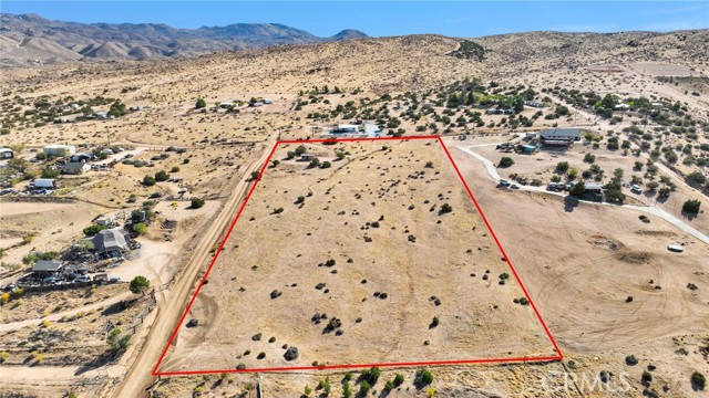 23766 Valley View Road, Apple Valley CA: https://media.crmls.org/medias/4ff7a8d0-ee98-469d-9a6a-96de768d146e.jpg
