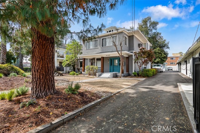 405 409 N Euclid Avenue, Pasadena CA: https://media.crmls.org/medias/4ff7e2d8-752d-412c-ba5a-f15f5f78db10.jpg