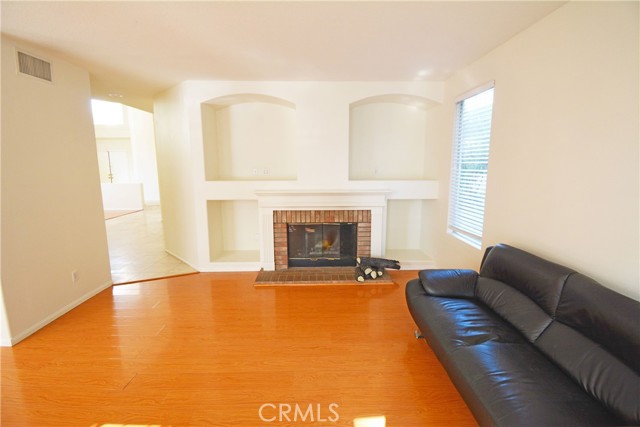 1528 Rancho Hills Dr, Chino Hills CA: https://media.crmls.org/medias/4ff87a71-3788-442b-93a6-7f9271981138.jpg