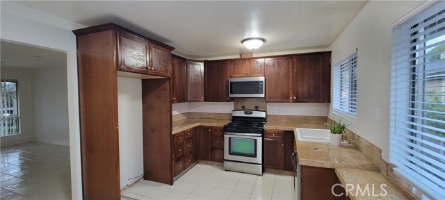 Detail Gallery Image 15 of 18 For 660 S Glassell St #32,  Orange,  CA 92866 - 2 Beds | 1 Baths