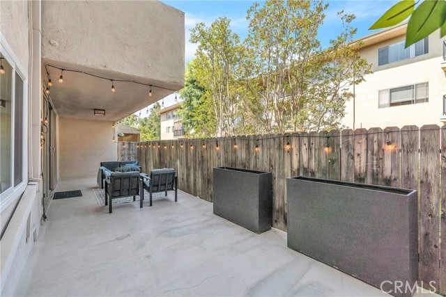 330 W California Boulevard, Pasadena CA: https://media.crmls.org/medias/4ffa121f-942c-437c-bf6f-8af968183e62.jpg