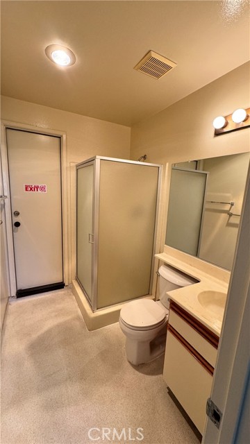 Detail Gallery Image 15 of 23 For 420 Milford St #E,  Glendale,  CA 91203 - 3 Beds | 2/1 Baths