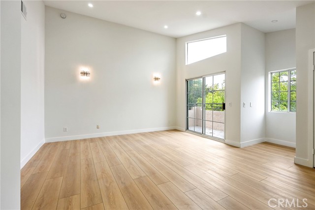 Detail Gallery Image 22 of 34 For 5165 Etiwanda Ave, Tarzana,  CA 91356 - 4 Beds | 5 Baths