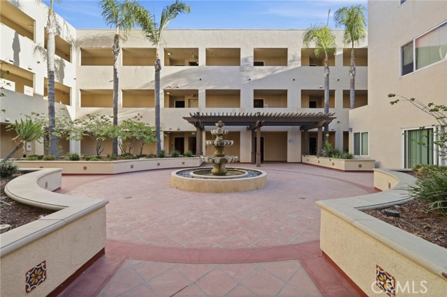 2 Bed Home for Sale in Van Nuys, California