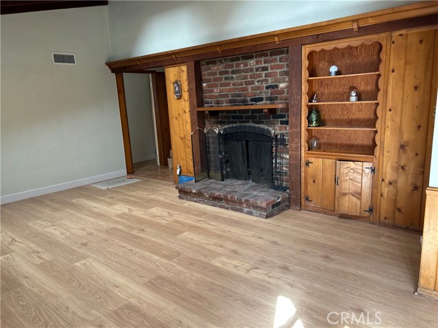 Detail Gallery Image 15 of 27 For 6947 Murietta Ave, Van Nuys,  CA 91405 - 2 Beds | 2 Baths