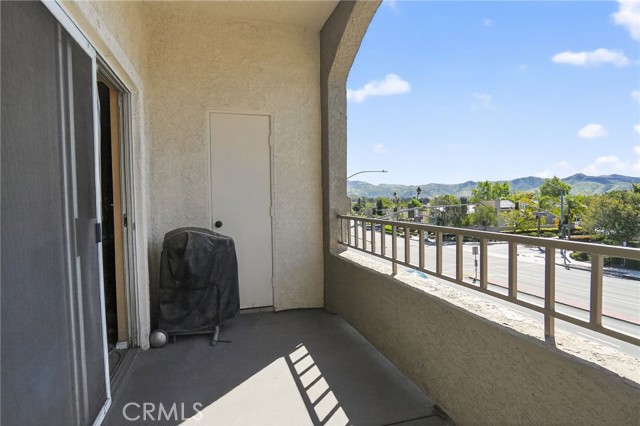 Detail Gallery Image 3 of 10 For 1000 Vista Del Cerro Dr #202,  Corona,  CA 92879 - 2 Beds | 2 Baths