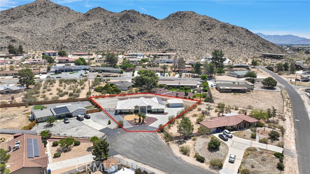 19410 Allegheny Court, Apple Valley CA: https://media.crmls.org/medias/4ffc31e0-5ffc-430c-a24f-0f51d751b424.jpg