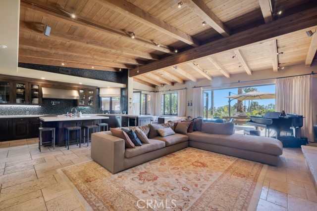 Detail Gallery Image 10 of 68 For 27409 Pacific Coast Hwy, Malibu,  CA 90265 - 4 Beds | 4 Baths