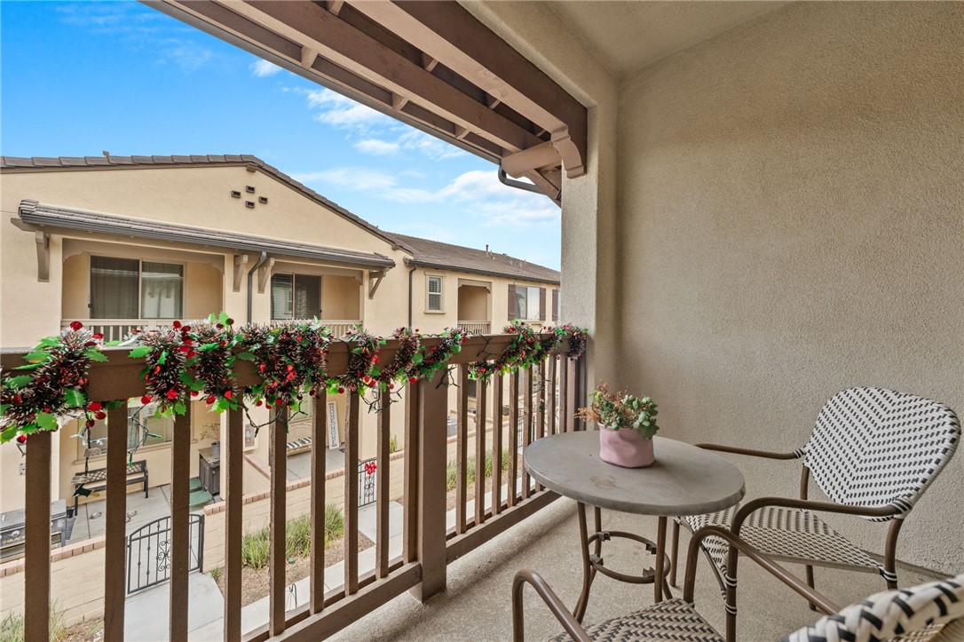 Detail Gallery Image 34 of 44 For 2848 E Berry Loop Privado #52,  Ontario,  CA 91761 - 3 Beds | 2/1 Baths