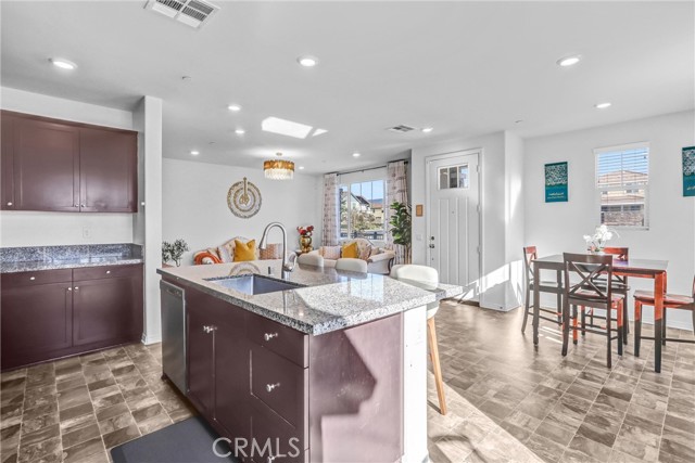 Detail Gallery Image 11 of 41 For 16681 Wyndham Ln #8,  Fontana,  CA 92336 - 3 Beds | 2/1 Baths