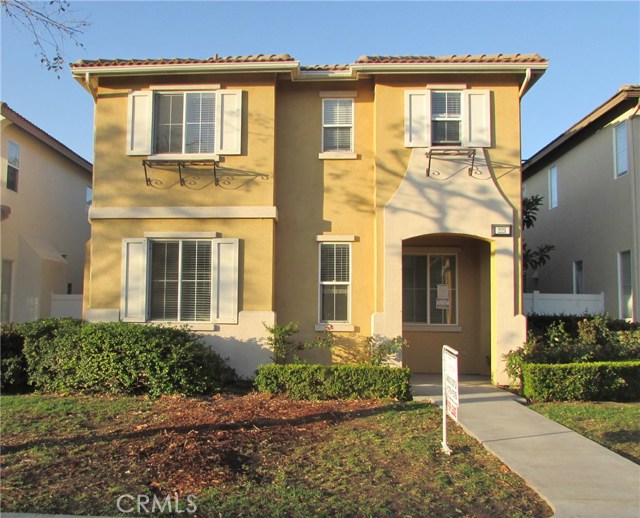 Detail Gallery Image 1 of 16 For 221 Kensington Park, Irvine,  CA 92606 - 3 Beds | 2/1 Baths