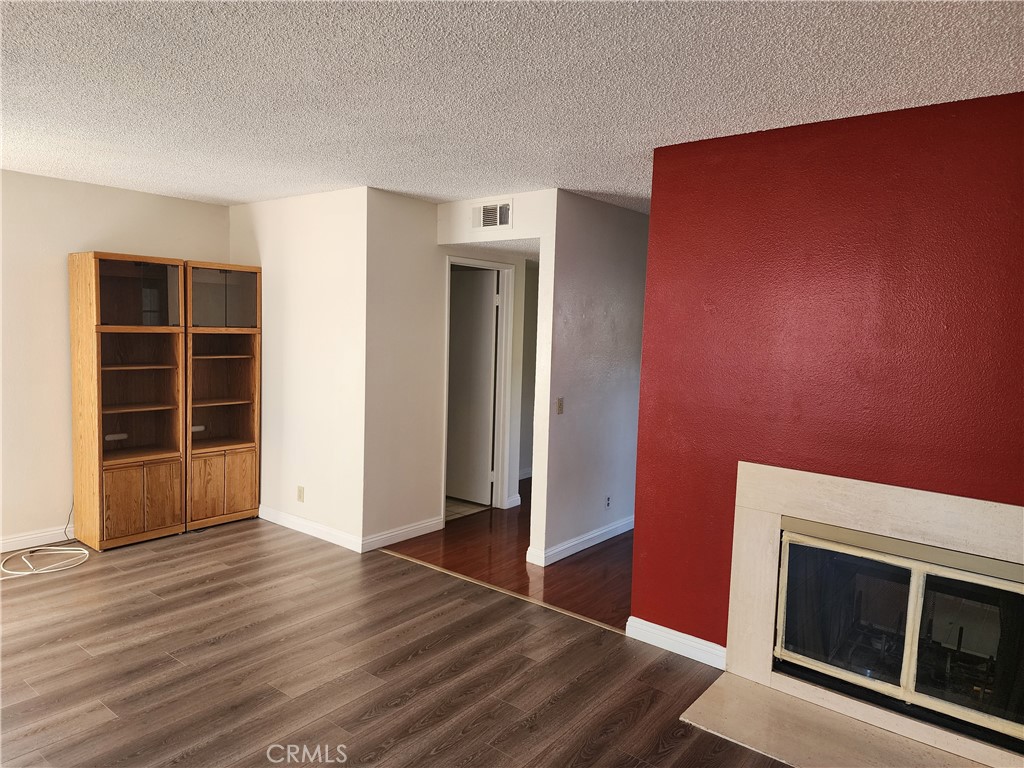 MLS #WS25262233 image #6