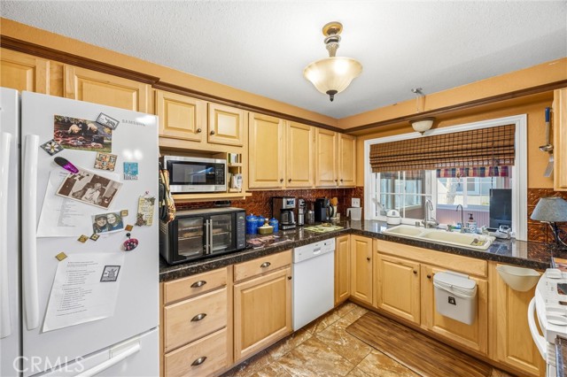 Detail Gallery Image 16 of 47 For 1539 Robyn, Redlands,  CA 92374 - 4 Beds | 2 Baths