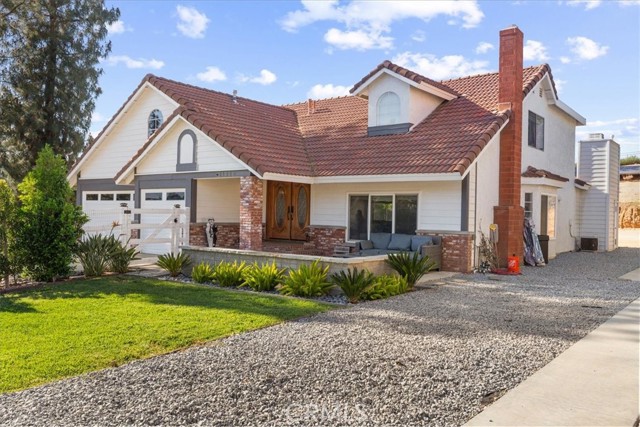 Detail Gallery Image 3 of 44 For 21890 Victorian, Wildomar,  CA 92595 - 5 Beds | 3 Baths