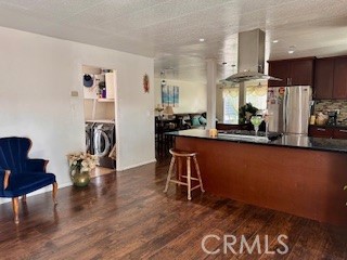 https://media.crmls.org/medias/50005c63-f253-402d-96e4-a3471560a15e.jpg?preset=X-Large